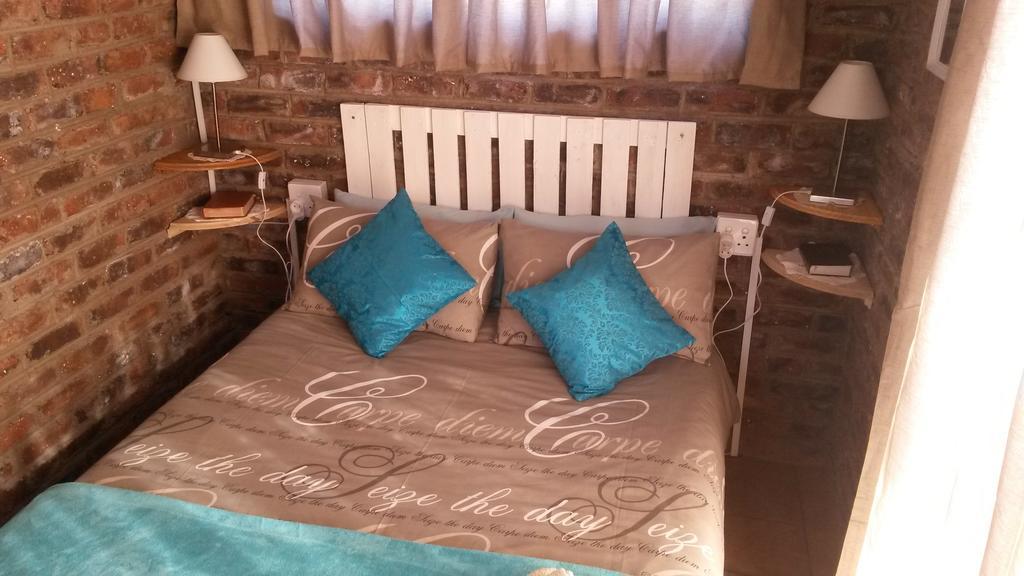 Onze Rust Guest House And Caravanpark Colesberg Room photo